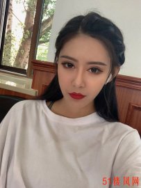 气质小少妇，成熟又迷人