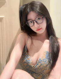 00后学妹年轻有活力