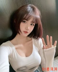 健身瑜伽大学生身材前凸后翘