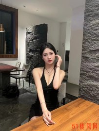 大胸御姐兼职黑丝诱惑