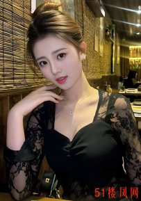 德州市德城区和S型身材御姐水中大战